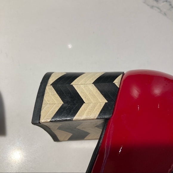 NEMONIC Sz 40 Red Patent Chevron Pattern 2” Heel Made in Spain Mary Jane Shoes - Picture 6 of 13